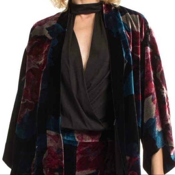 Crushed Velvet Kimono Jacket Trina Turk Luxe Plush Agave Exclusive XS / S - Picture 5 of 15